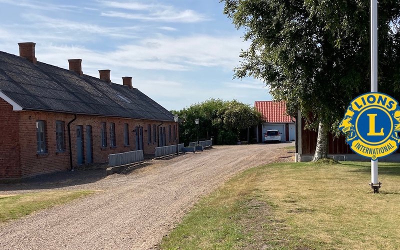 Bildbeskrivning saknas för evenemanget: Lions Möbel-loppis